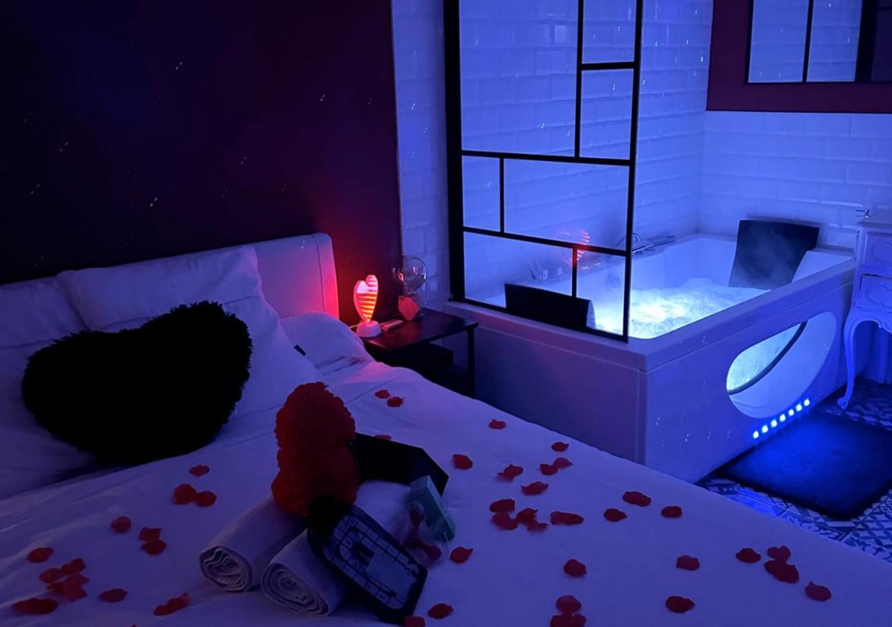 Amour Azur Appartement Pour 2 Avec Jacuzzi Et Terrasse A 2 Minutes De La Mer Vallauris Dış mekan fotoğraf